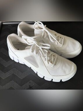 Nike White Low-Top Athletic Sneakers
